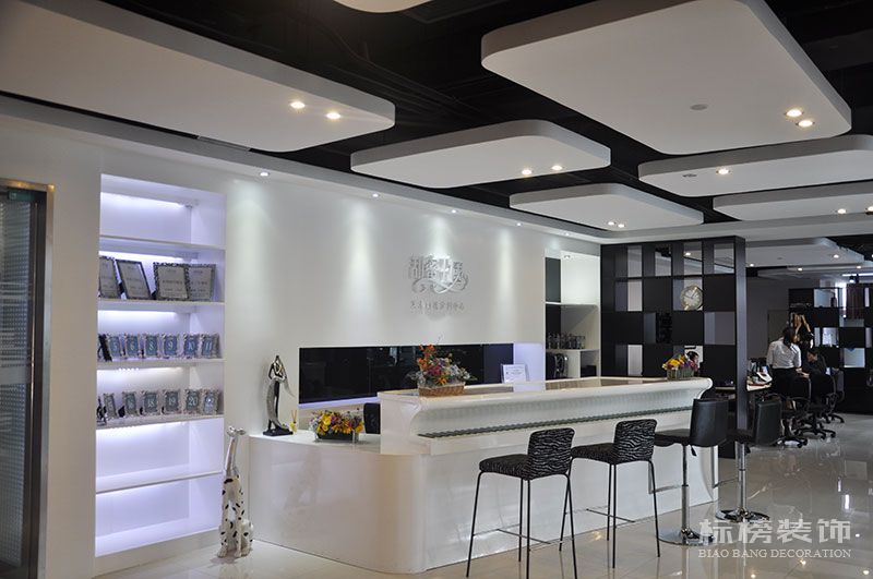 京基100大廈深圳甜蜜王國(guó)婚慶公司辦公室裝修