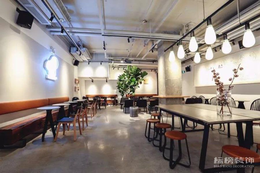 如何打造一個(gè)網(wǎng)紅深圳店鋪，怎么吸引年輕人消費(fèi)