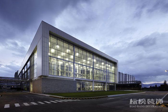 寶安的廠房裝修與無塵車間裝修的區(qū)別，更應(yīng)注重哪些方面